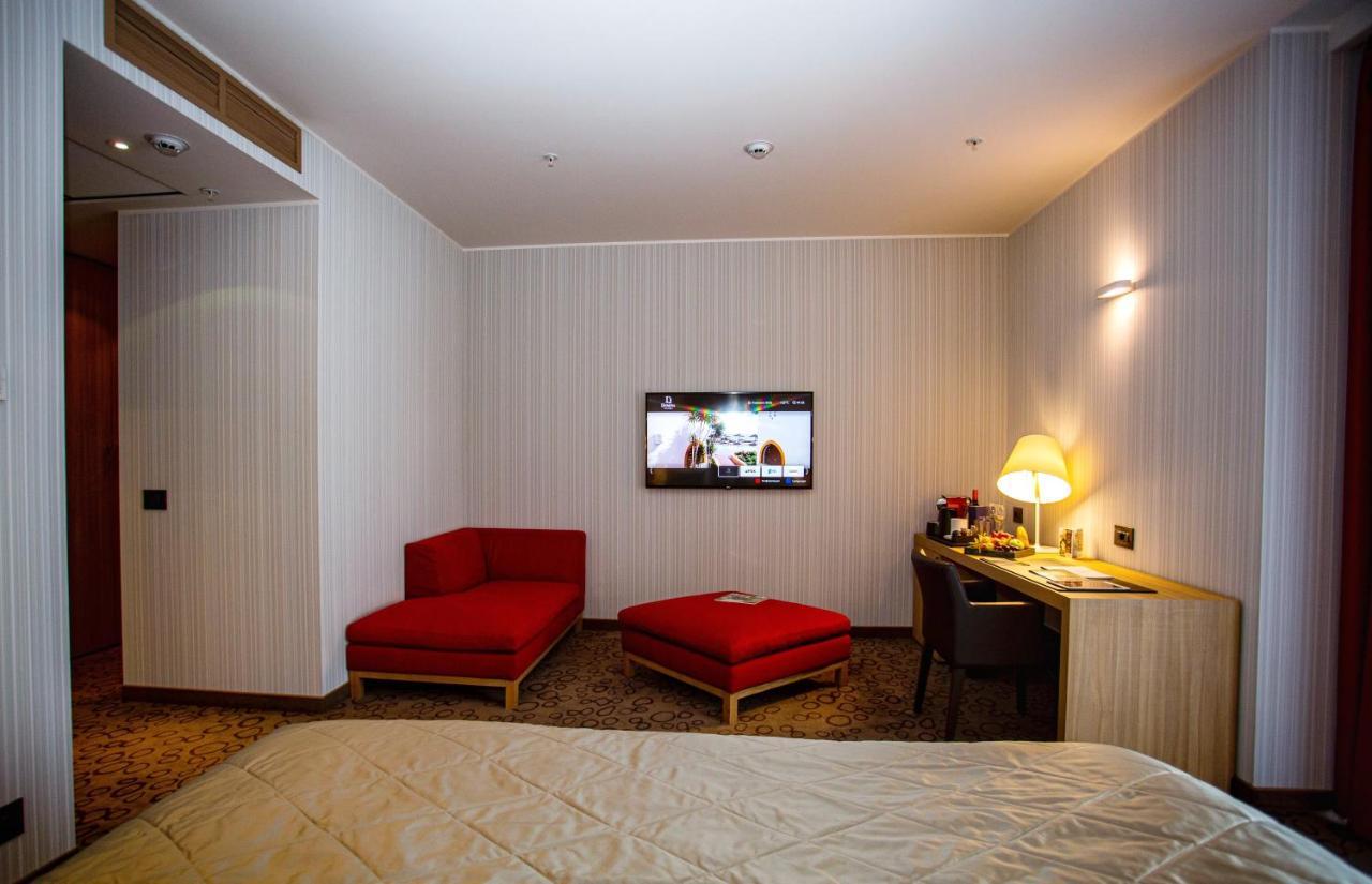 Domina Hotel Novosibirsk Dış mekan fotoğraf