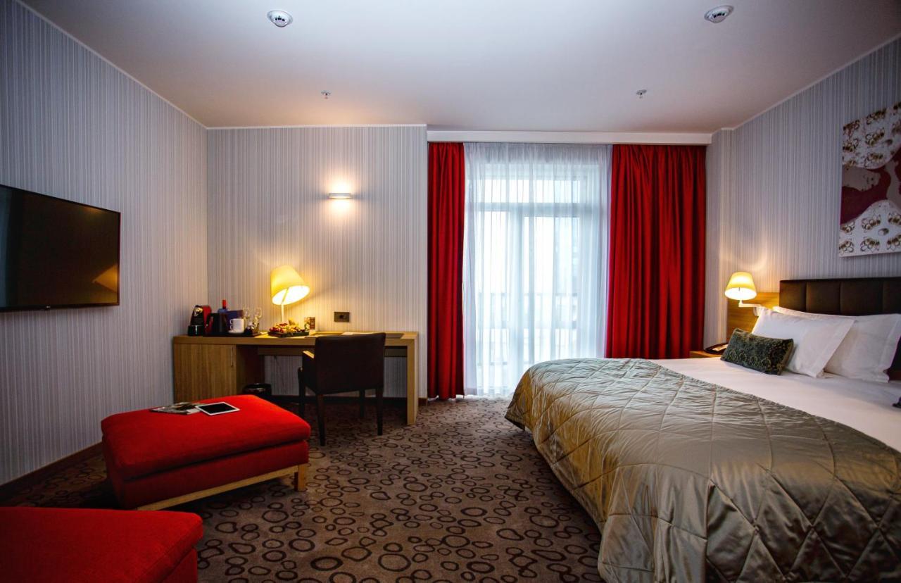 Domina Hotel Novosibirsk Dış mekan fotoğraf