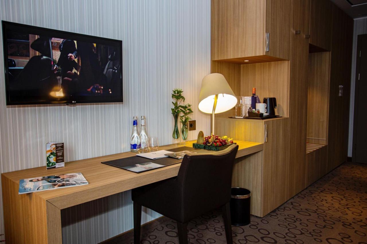 Domina Hotel Novosibirsk Dış mekan fotoğraf