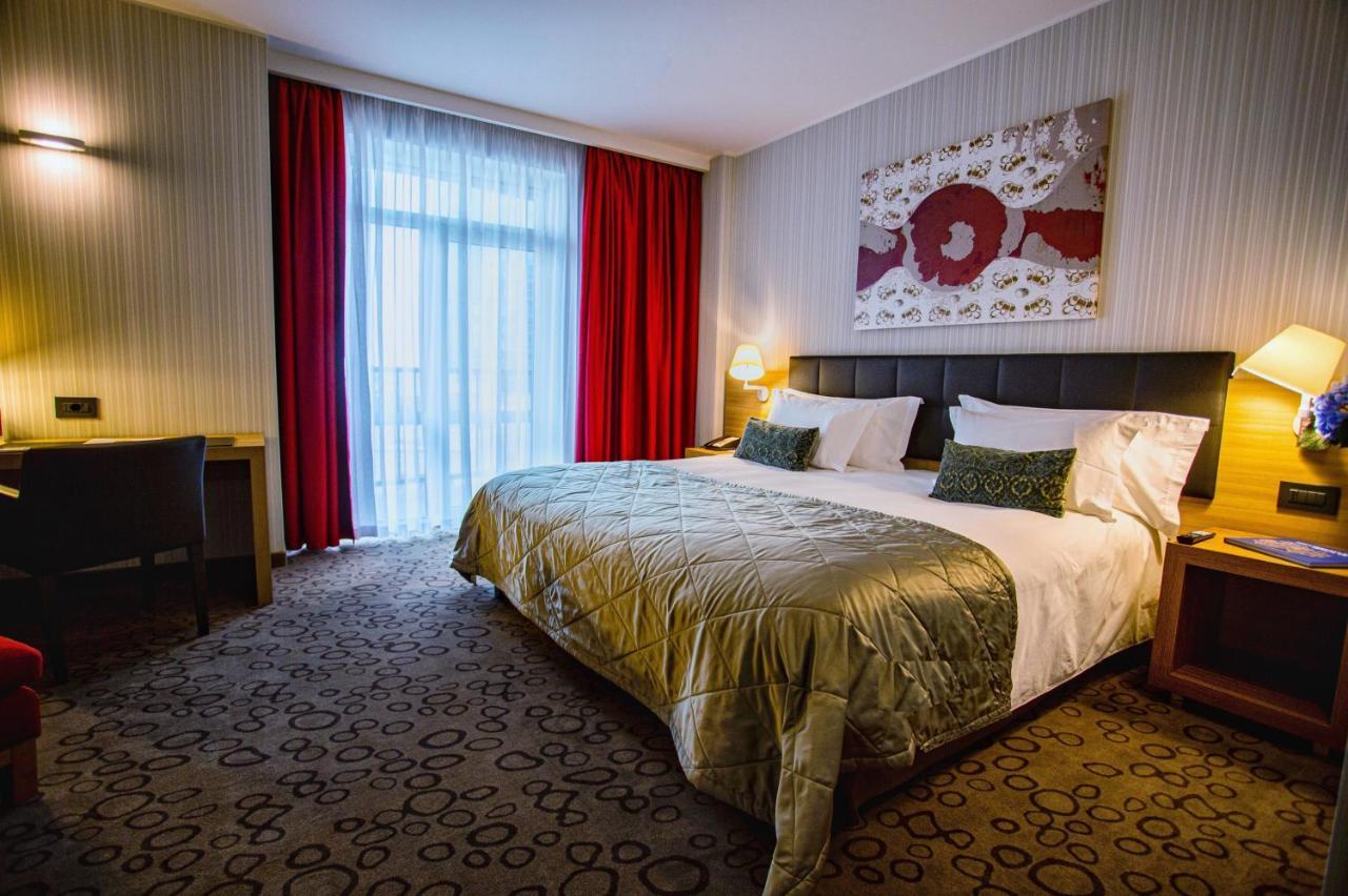 Domina Hotel Novosibirsk Dış mekan fotoğraf