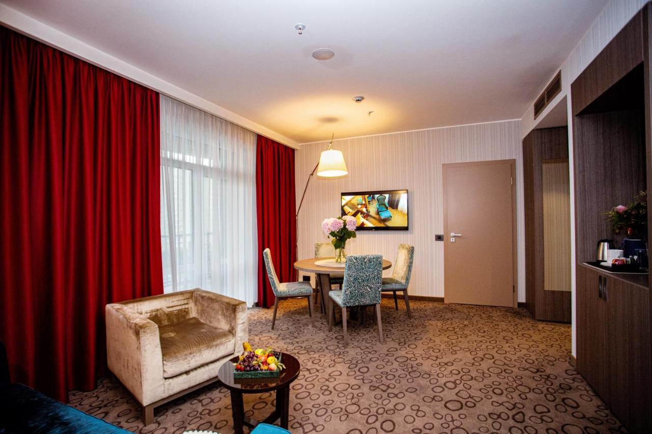 Domina Hotel Novosibirsk Dış mekan fotoğraf